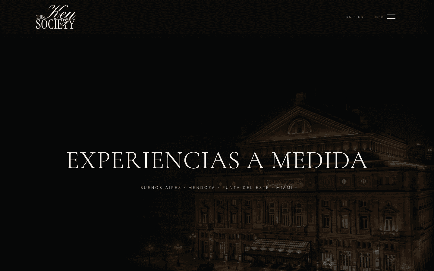 Portada de la web de The Key Society: foto del Teatro Colón y el titular Experiencias a medida